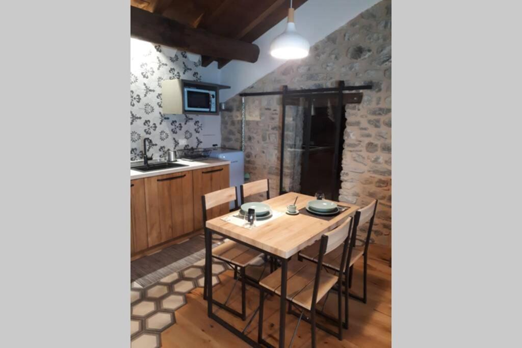 Mimma'S Apartment Pontremoli Exterior photo