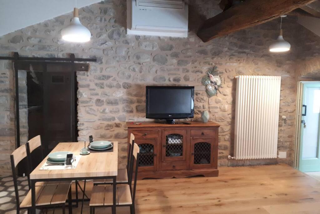 Mimma'S Apartment Pontremoli Exterior photo