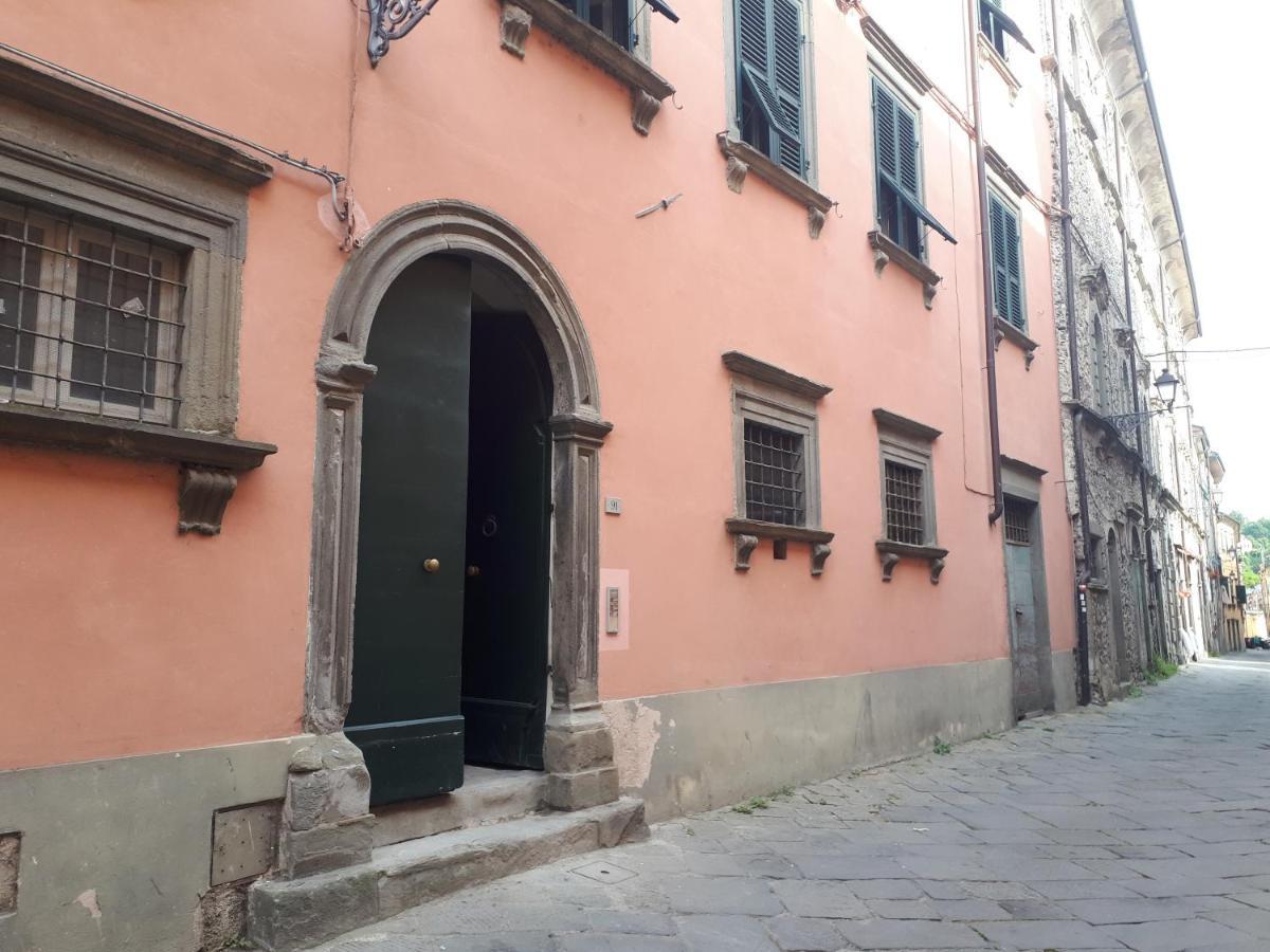 Mimma'S Apartment Pontremoli Exterior photo