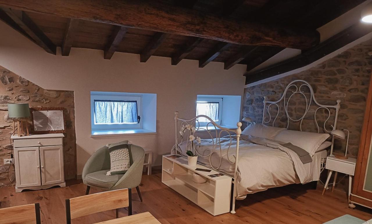 Mimma'S Apartment Pontremoli Exterior photo
