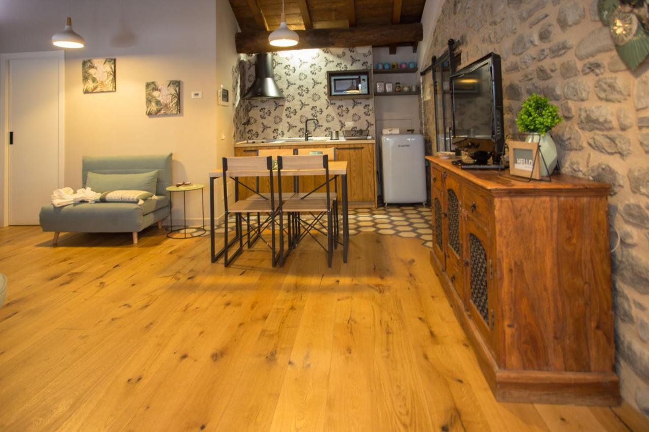 Mimma'S Apartment Pontremoli Exterior photo